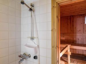 Koupelna v ubytování Holiday Home Ylläskuru d 2 by Interhome