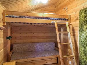 Palanda nebo palandy na pokoji v ubytování Holiday Home Ylläskuru d 2 by Interhome + 9 fotografií