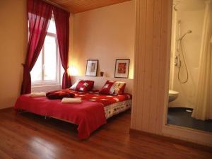 ภาพในคลังภาพของ Hôtel Garni Villa Carmen ในลาเนอเวอวีลล์