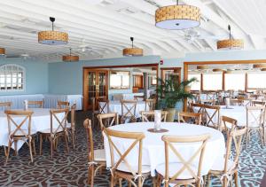 Restaurace v ubytování Capt Hirams Resort
