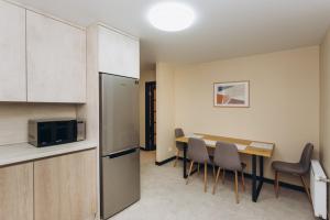 Dapur atau dapur kecil di VIP Flat lavina проспект М Лушпи 2 корп2