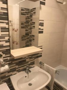 City Center Apartments Hévíz 8380 Hévíz, Kölcsey Ferenc utca 4. kép - 2