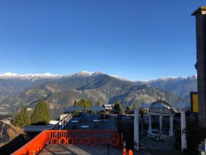 山景或在民宿看到的山景
