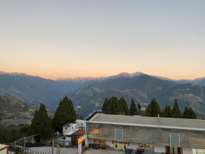 山景或在民宿看到的山景