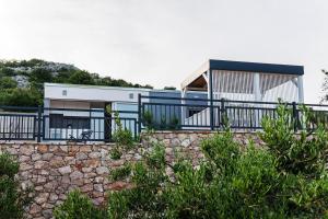 Balkón alebo terasa v ubytovaní Mobile home Damar 4