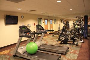 Fitness centrum a/nebo fitness zařízení v ubytování Staybridge Suites Minot by IHG