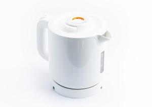 Comodidades para preparar café e chá em APA Hotel Hakataeki Chikushiguchi