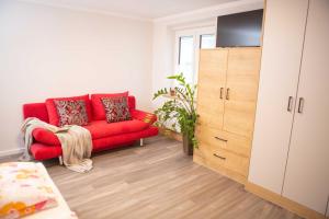 Ein Sitzbereich in der Unterkunft Familien & Ferien Wohnung by Holzbau Keller
