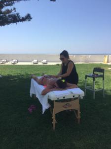 Επισκέπτες που μένουν στο SUITEBEACH b&b and resort