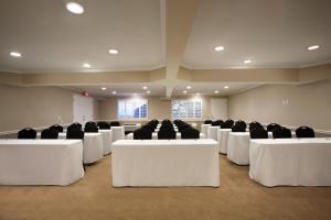 Konferenčné priestory v ubytovaní Ramada by Wyndham Tempe/At Arizona Mills Mall