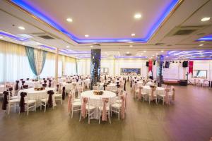 Restaurace v ubytování Yücesoy Liva Hotel Spa & Convention Center Mersin