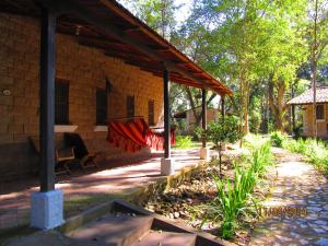 Kebun di luar El Bosque Hotel