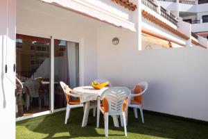 Balkón alebo terasa v ubytovaní Home2Book Paradise Costa Adeje, Pool