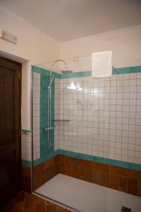 Vannituba majutusasutuses SarAnd Relais-Adults Only