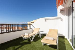 Balkón alebo terasa v ubytovaní Home2Book Paradise Costa Adeje, Pool