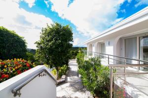 Ein Balkon oder eine Terrasse in der Unterkunft Dream Villa Terres Basses 569