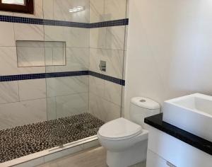 Kamar mandi di Stunning Turquoise Views From This 2 Bedroom, 2 Bath Home,,,