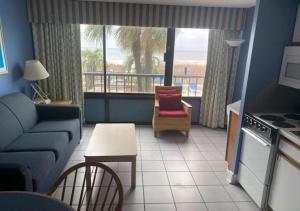 Posezení v ubytování Ocean Club Resort Myrtle Beach a Ramada by Wyndham