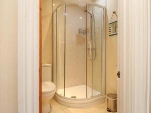 Ένα μπάνιο στο Badbury Lodge +18 φωτογραφίες