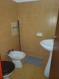 Koupelna v ubytování Hotel Car Mar + 30 fotografií