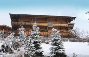 冬のStunning Apartment In Alpbach With House A Mountain Viewの様子