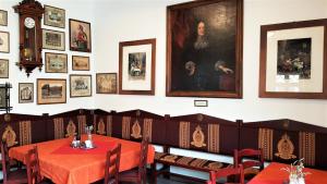 Reštaurácia alebo iné gastronomické zariadenie v ubytovaní Hotel St Florian