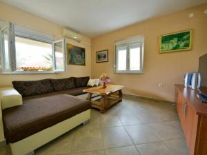 TV a/nebo společenská místnost v ubytování Seaside apartments