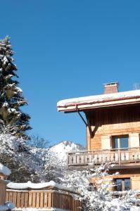Το Appartements Chalet Le Fornay τον χειμώνα