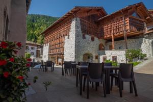 Nespecifikovaný výhled na hory nebo výhled na hory při pohledu z hotelu
