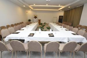 Kawasan bisnes dan/atau bilik persidangan di Downtown Tunis Hotel