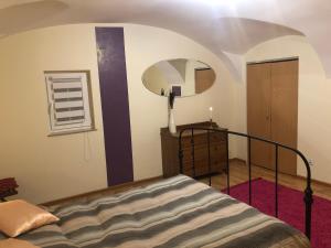 Posteľ alebo postele v izbe v ubytovaní Apartamenty Stokrotka