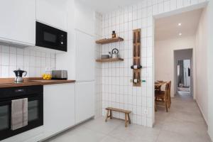 Η κουζίνα ή μικρή κουζίνα στο HT- From BCN.. to HeAVen!! 4BedROOMS with TeRRaZe!