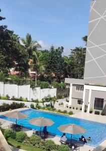 Kolam renang di atau dekat dengan Viewpark Hotel Tagaytay