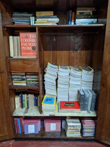 Η βιβλιοθήκη καταλύματος σε φάρμα +18 φωτογραφίες