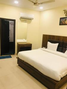 Gallery image of Hotel 50-50 in Amritsar