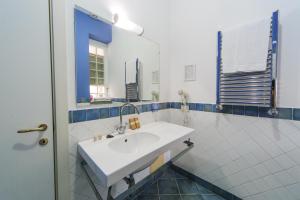 Bilik mandi di Spaccanapoli Comfort Suites