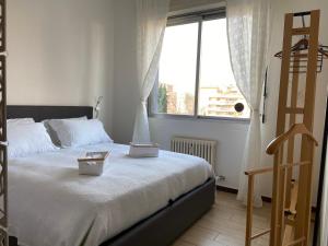 Posteľ alebo postele v izbe v ubytovaní Relax & Comfort Redona 8 Green Oasis near City Centre