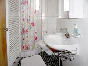 Koupelna v ubytování El Cantun - 7 Zimmer Einfamilienhaus mit 200m2