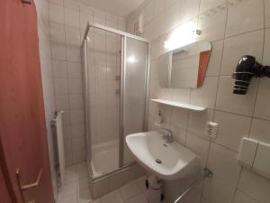 Kúpeľňa v ubytovaní B&B Pension Karlsdorfer Hof