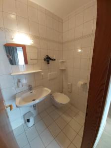 Kúpeľňa v ubytovaní B&B Pension Karlsdorfer Hof