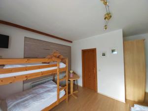 Posteľ alebo postele v izbe v ubytovaní B&B Pension Karlsdorfer Hof