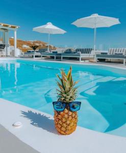 Bazén v ubytování Mykonos Princess Hotel nebo v jeho okolí