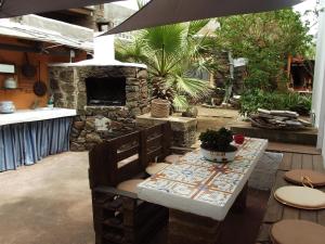 Galeriebild der Unterkunft Le casette di Marilena Agave Iucca in Pantelleria + 19 Fotos