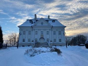 Hotel Pałac Borynia v zime