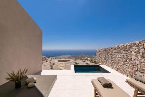 Gallery image of Santorini Sky, Luxury Resort in Pirgos