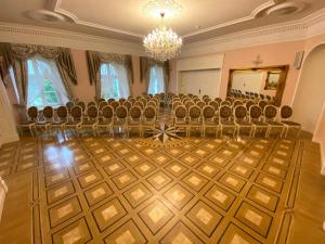 Posedenie v ubytovaní Hotel Pałac Borynia
