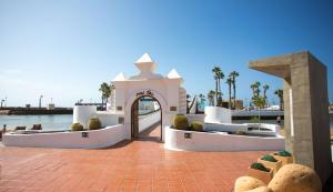 Gallery image of Sands Beach Active Resort in Costa Teguise