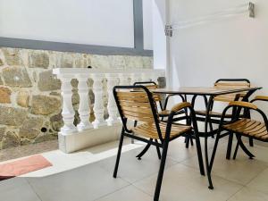 Oceanic View Apartments的休息区
