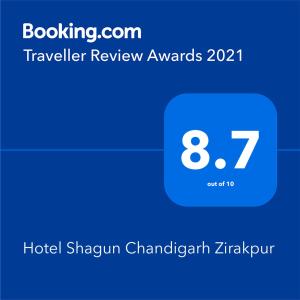 Hotel Shagun Chandigarh Zirakpur的证书、奖牌、标识或其他文件