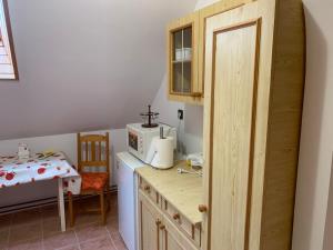 Köök või kööginurk majutusasutuses Bástya apartman